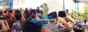 Semarak Peringatan Hari Kartini di SD Plus Rahmat